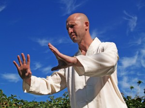 Man-Doing-Tai-Chi